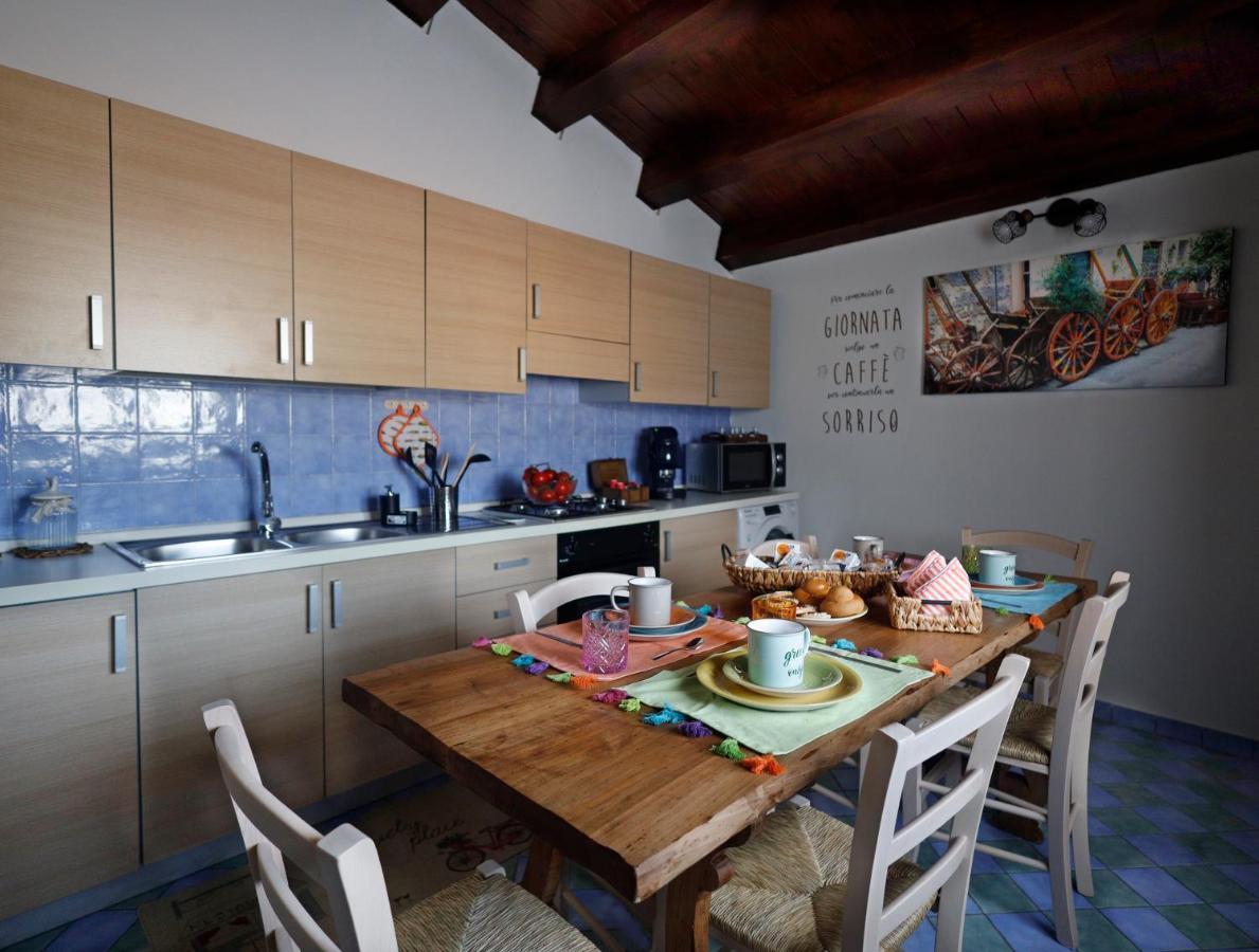 La Casa Di Filippo Appartement Palermo Buitenkant foto