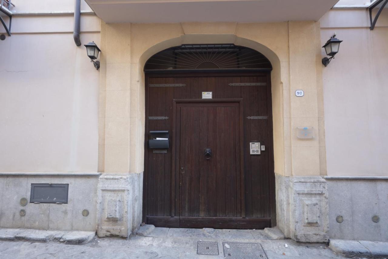 La Casa Di Filippo Appartement Palermo Buitenkant foto