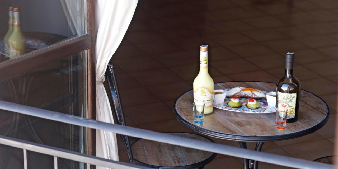 La Casa Di Filippo Appartement Palermo Buitenkant foto